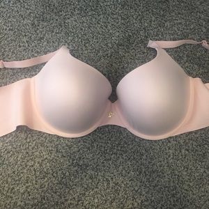 Victoria’s Secret 36DDD body by Victoria bra